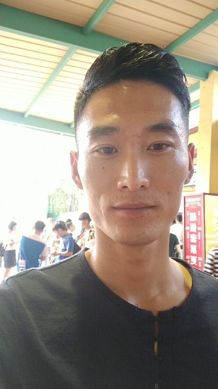 难得糊涂的第一张照片--呼和浩特相亲服务中心