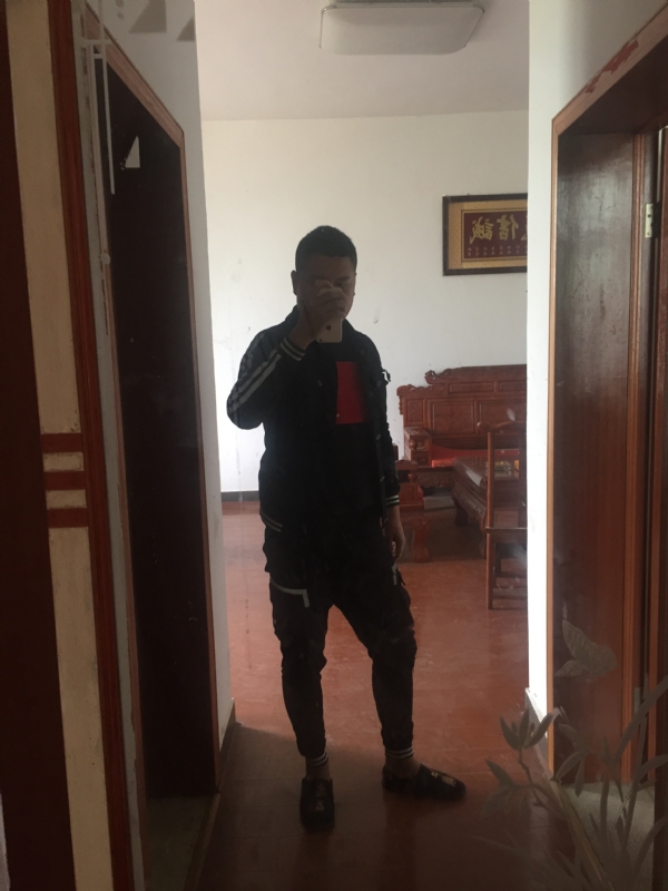 MC无所畏惧的第一张照片--呼和浩特相亲服务中心