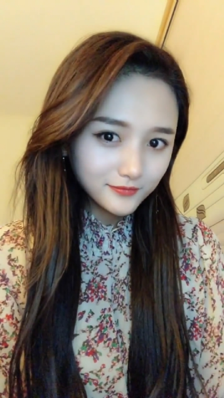 淡然一笑的第一张照片--呼和浩特相亲服务中心