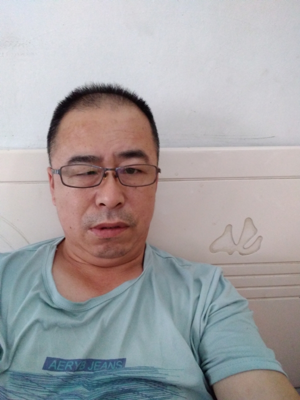 大叔的第一张照片--呼和浩特相亲服务中心