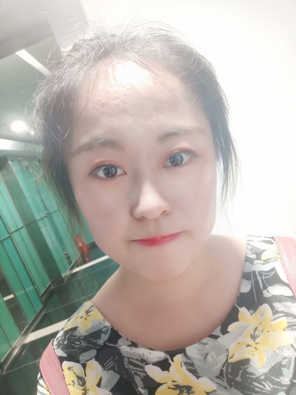 小花伞的第一张照片--呼和浩特相亲服务中心