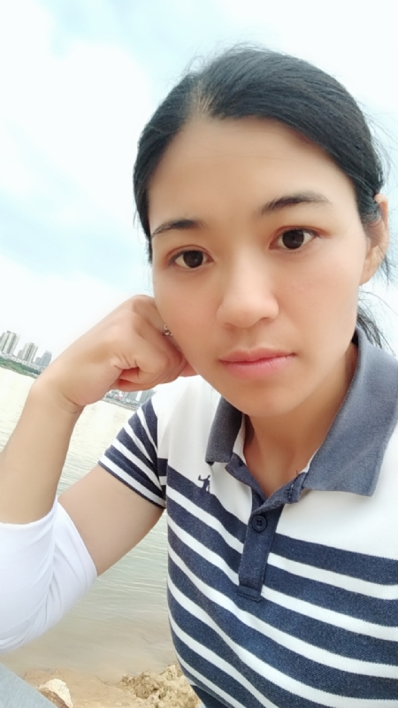 梅子的第一张照片--呼和浩特相亲服务中心