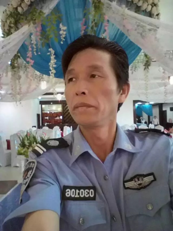 卧窗听雨的第二张照片--呼和浩特相亲服务中心