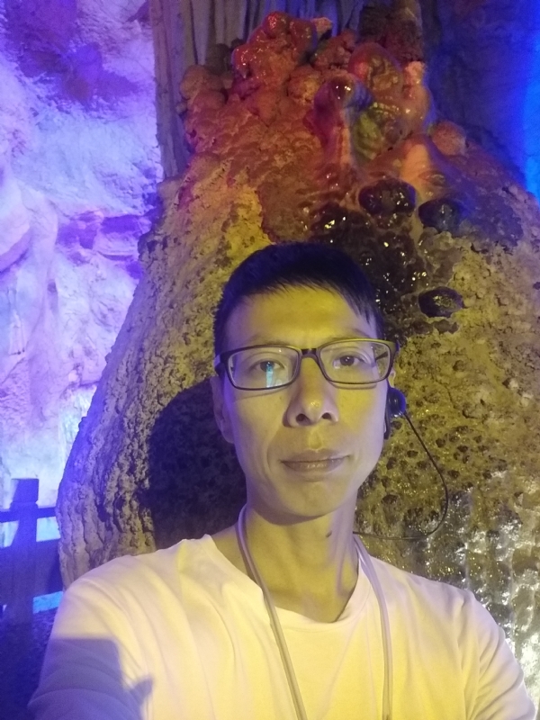 红叶的第一张照片--呼和浩特相亲服务中心