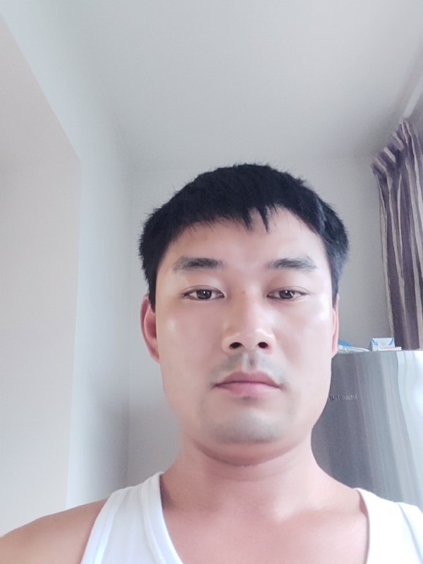 MM的第三张照片--呼和浩特相亲服务中心