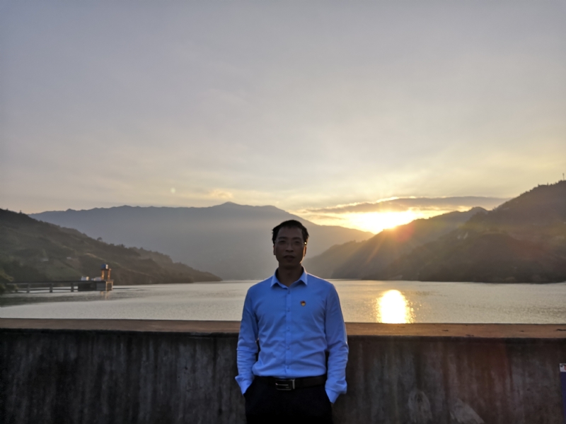 庸人自扰的第一张照片--呼和浩特相亲服务中心