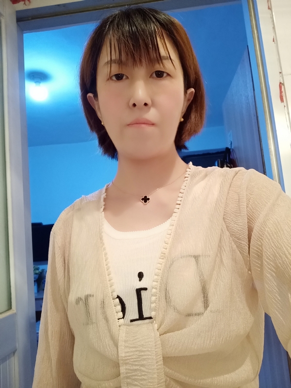 芬儿的第一张照片--呼和浩特相亲服务中心
