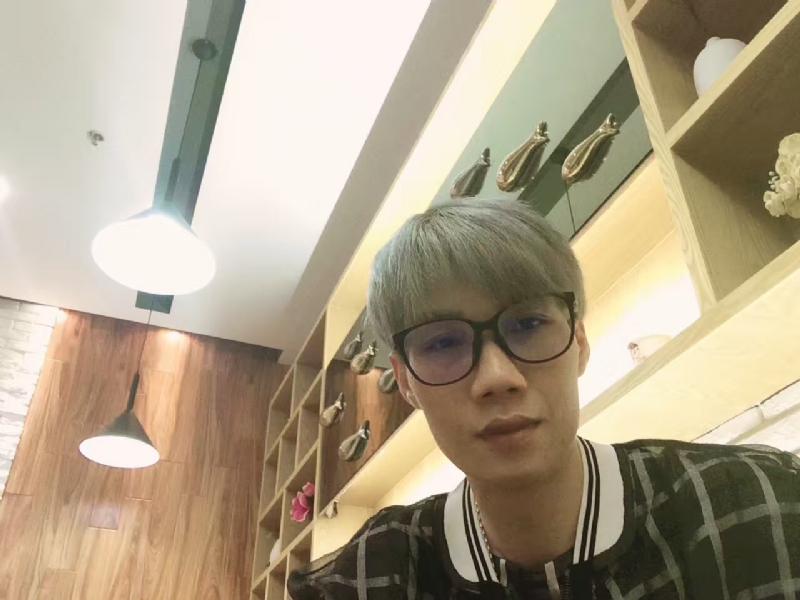 黄峰的第一张照片--呼和浩特相亲服务中心