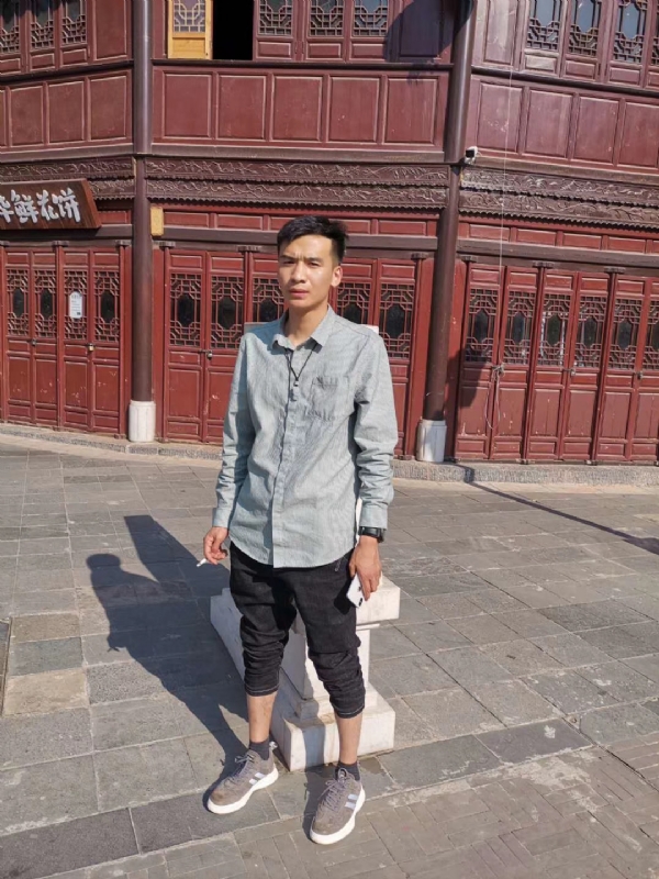 刘方的第一张照片--呼和浩特相亲服务中心