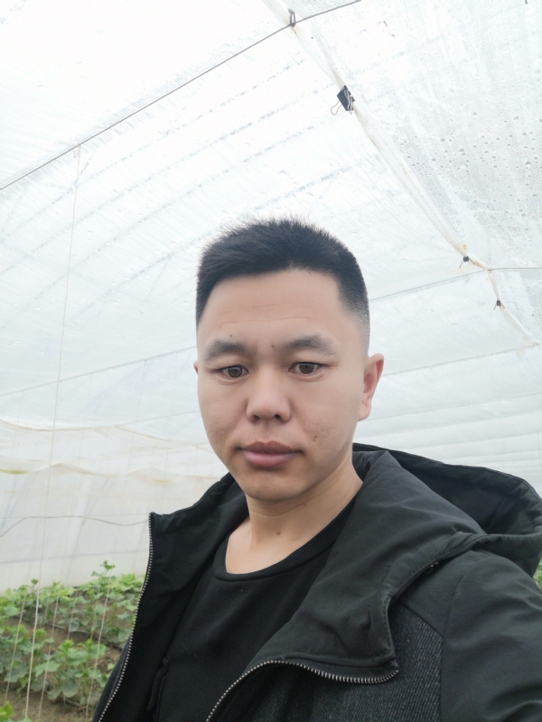 宇成的第二张照片--呼和浩特相亲服务中心