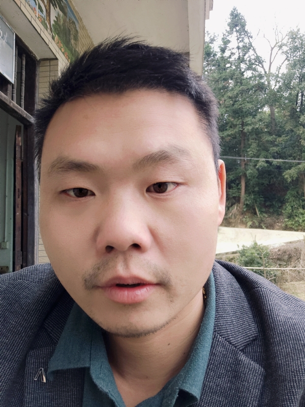 曾小焱的第一张照片--呼和浩特相亲服务中心