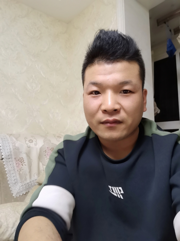 小猪猪的第一张照片--呼和浩特相亲服务中心