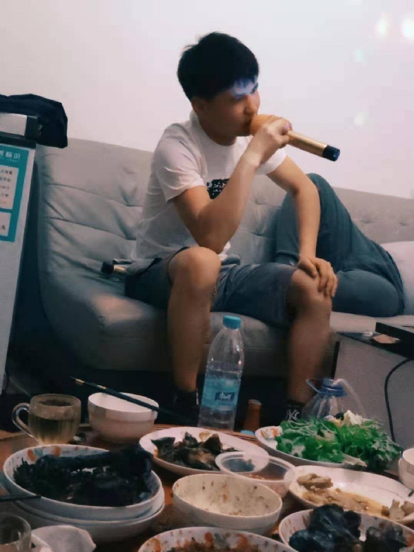 秦成龙的第一张照片--呼和浩特相亲服务中心