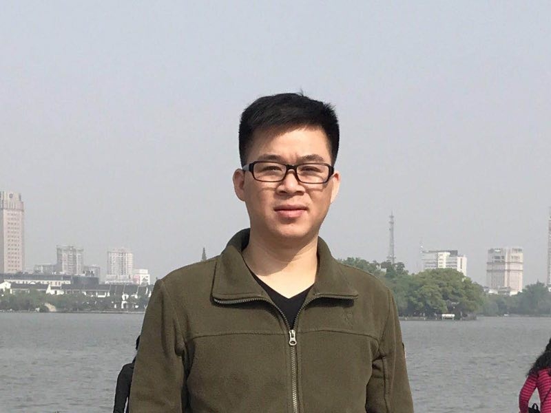 孔雀鱼的第一张照片--呼和浩特相亲服务中心