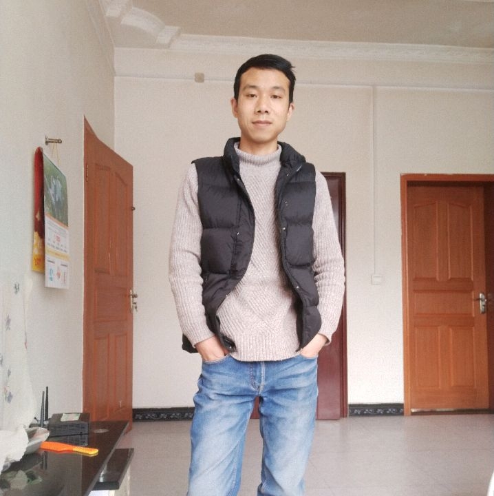 小伙子的第一张照片--呼和浩特相亲服务中心