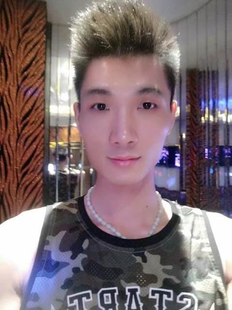 人生如戏的第一张照片--呼和浩特相亲服务中心