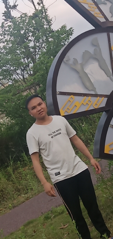 愉快的阳光的第一张照片--呼和浩特相亲服务中心