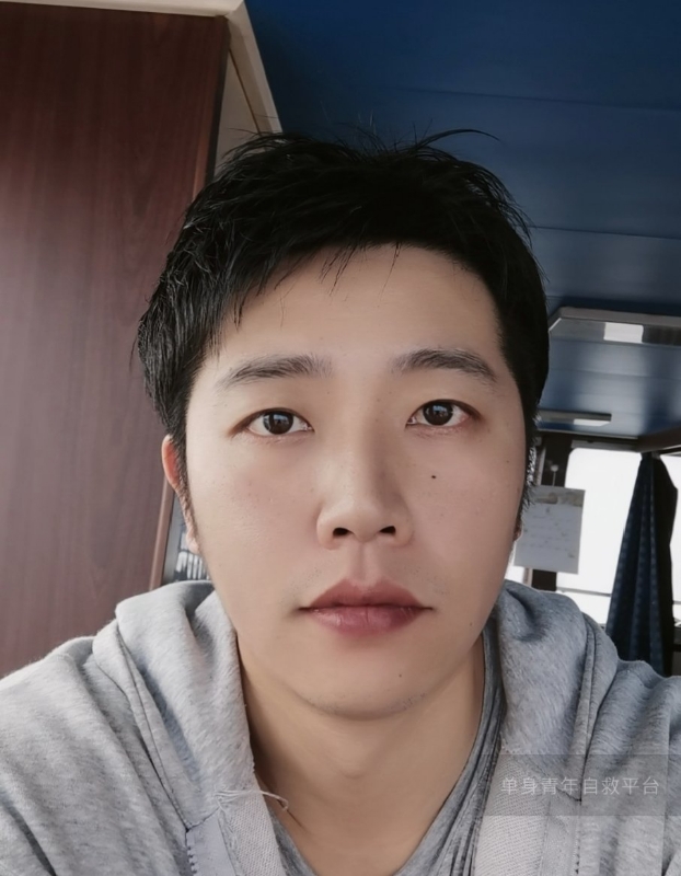 不太帅的男人的第一张照片--呼和浩特相亲服务中心