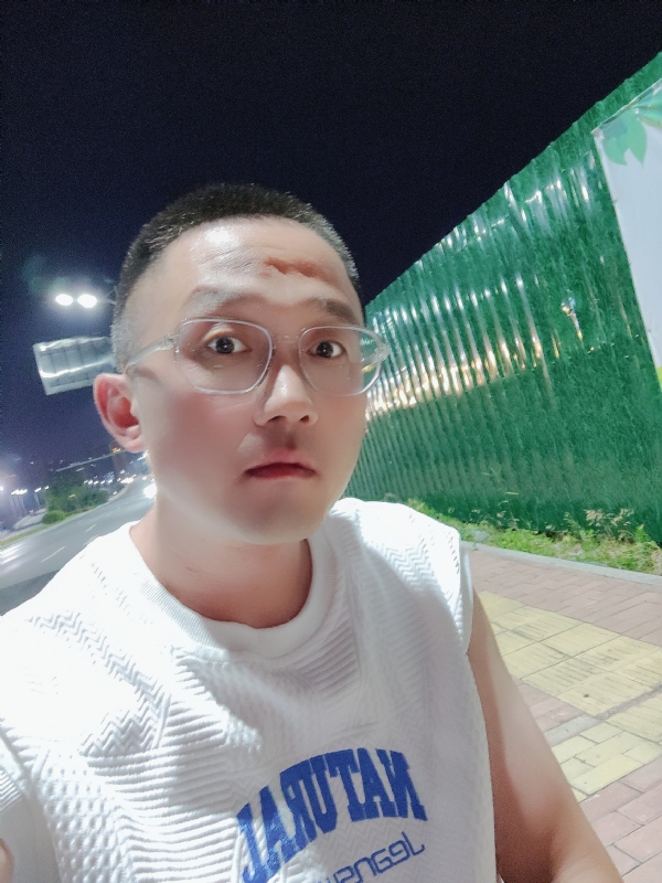 清风烈酒的第一张照片--呼和浩特相亲服务中心