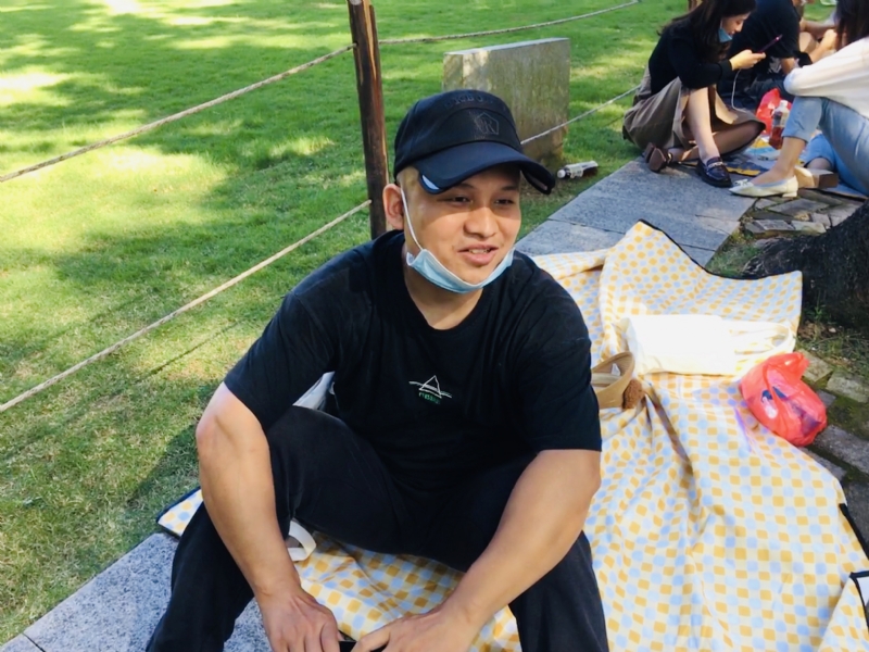 好大一颗石头的第一张照片--呼和浩特相亲服务中心