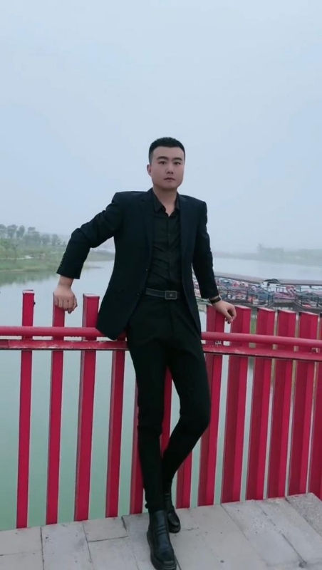 Albert的第一张照片--呼和浩特相亲服务中心