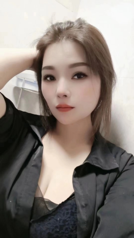 爱笑的女孩的第一张照片--呼和浩特相亲服务中心