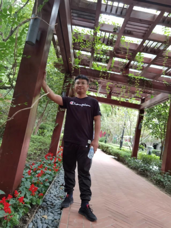 会飞的鱼的第一张照片--呼和浩特相亲服务中心