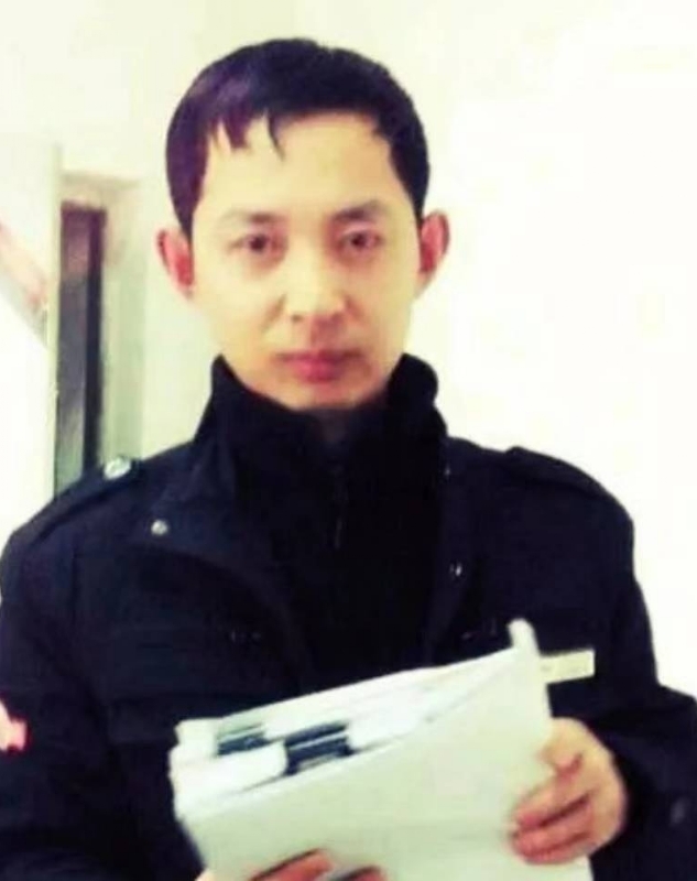 风雨中有你的第一张照片--呼和浩特相亲服务中心