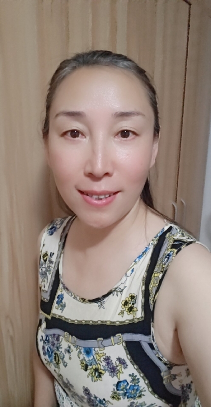晓琴的第一张照片--呼和浩特相亲服务中心