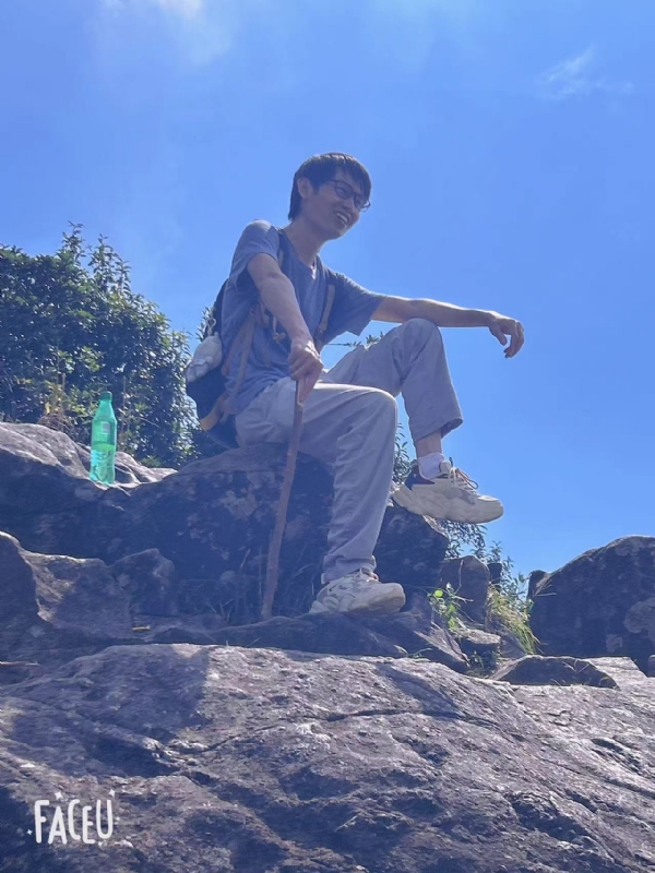 落叶之秋的第一张照片--呼和浩特相亲服务中心
