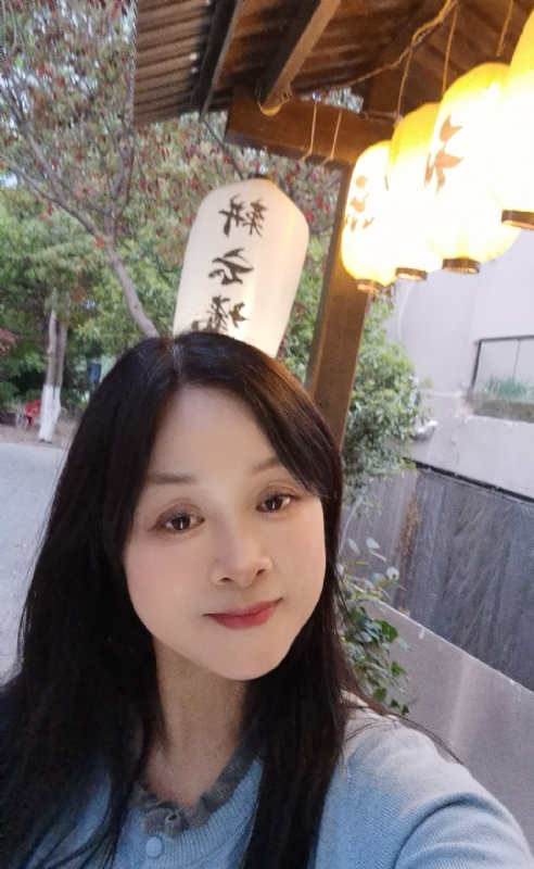 伊伊的第一张照片--呼和浩特相亲服务中心