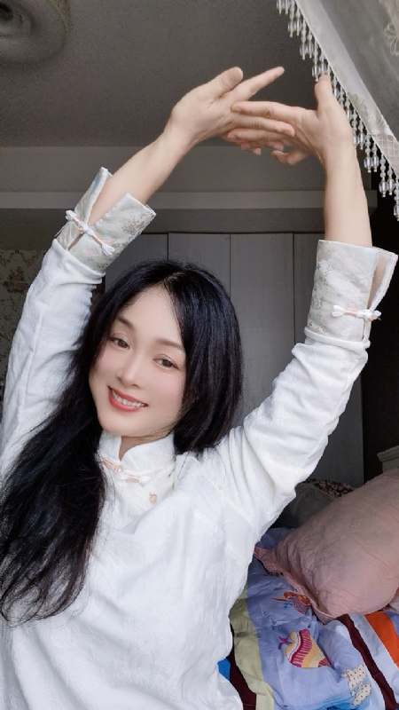 伊伊的第四张照片--呼和浩特相亲服务中心