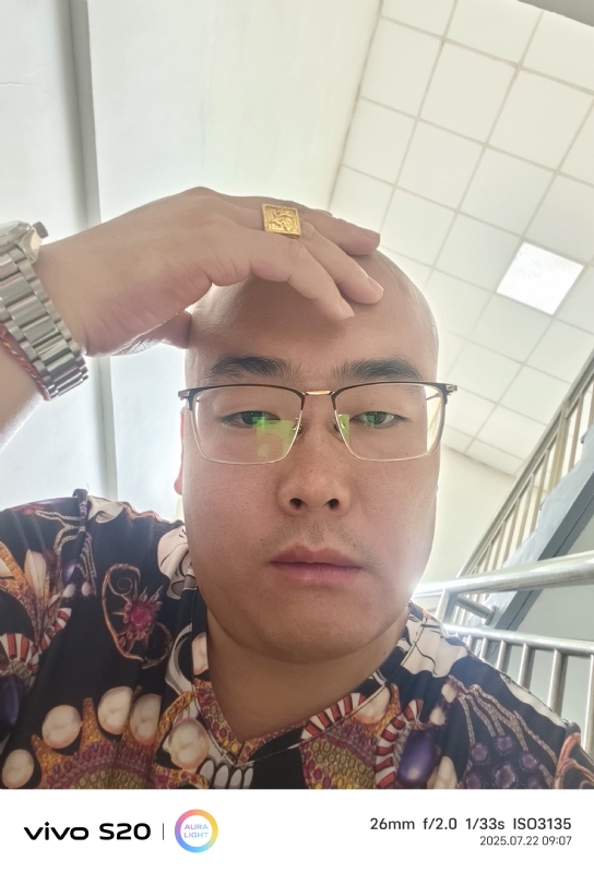 一生诺言的第五张照片--呼和浩特相亲服务中心