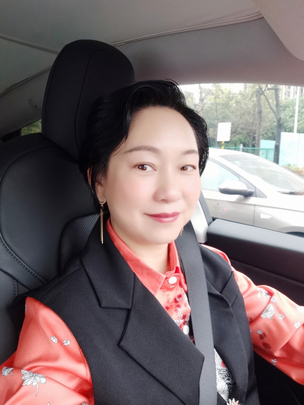 艳阳天的第二张照片--呼和浩特相亲服务中心